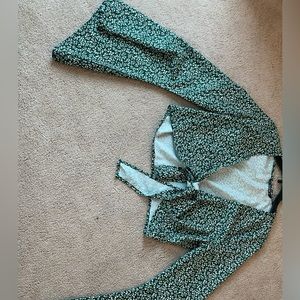 Green and white tie top